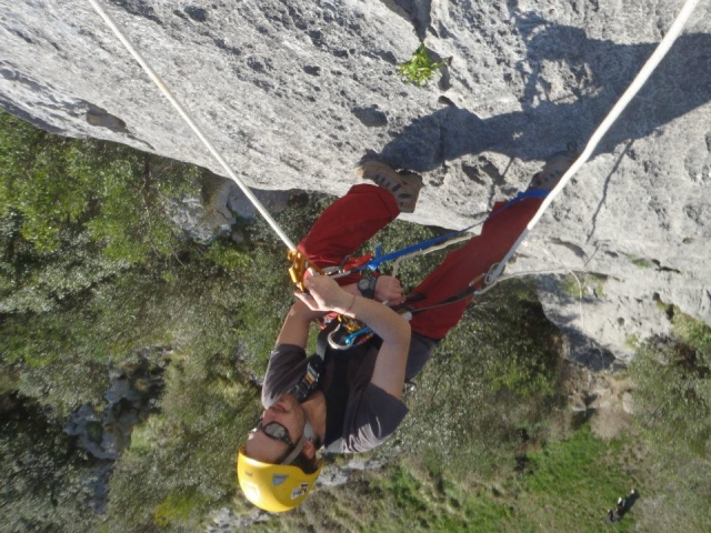 Subiendo la pared vertical